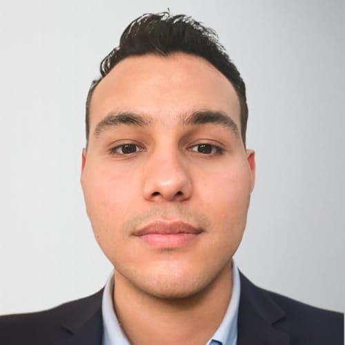 Headshot of Antonio Aceves Santiago, LMFT