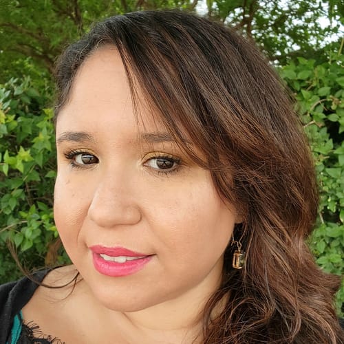 Headshot of Karla Davila Cruz, LICSW
