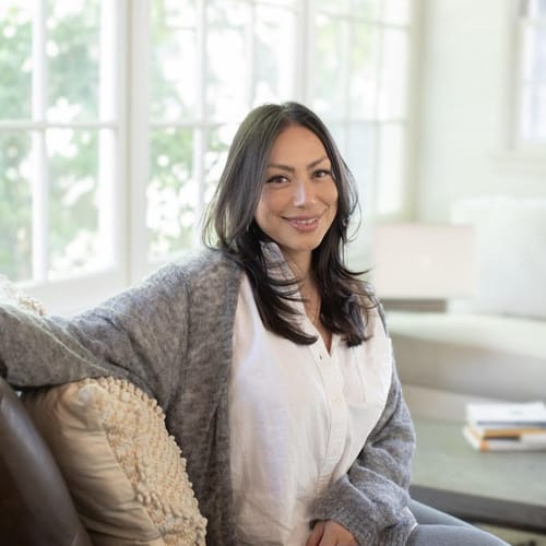 Headshot of Stephanie Alvarez, LCSW