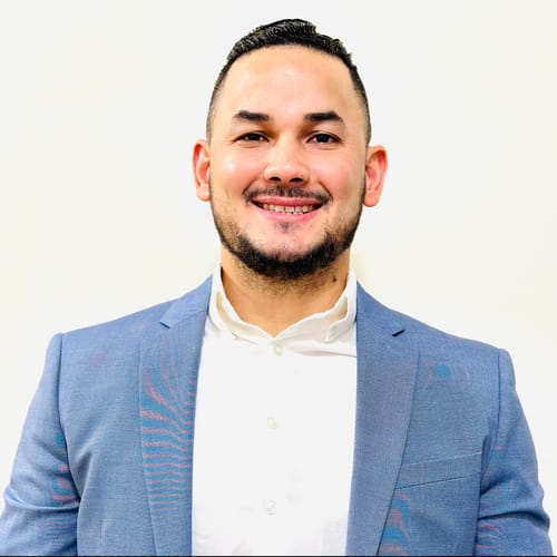 Headshot of Leury Vargas, LCSW