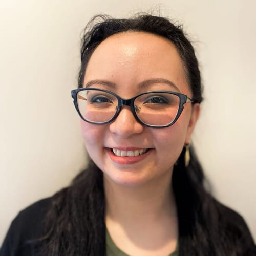 Headshot of Suong Vuong, LMHC