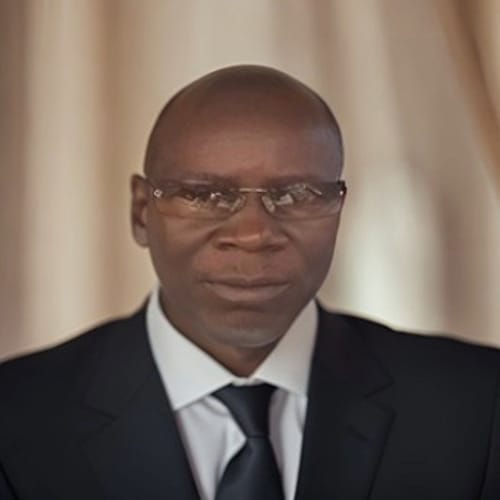 Headshot of Steve Akinbehinje, APRN