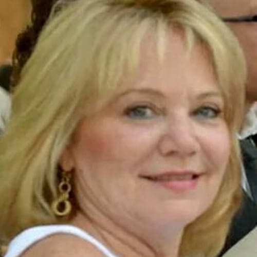 Headshot of Teresa Mack, LMHC