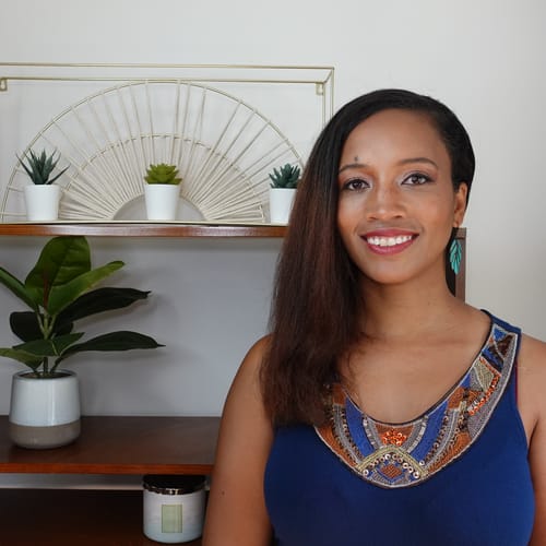 Headshot of Simone Harris, LICSW