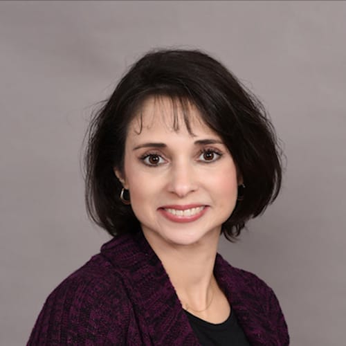 Headshot of Andrea-Lynne DeCrosta, LCSW