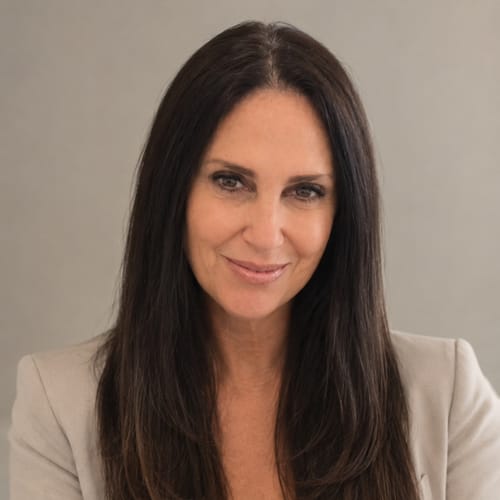 Headshot of Stacy Shuchter-Gomez, LCSW