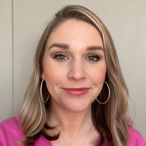 Headshot of Rachel Robertson, LCSW