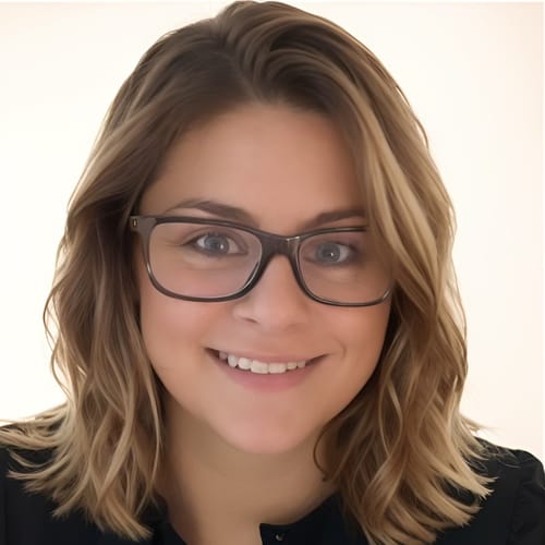 Headshot of Victoria Varga, LPC