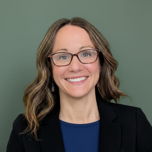 Headshot of Kelly Carll, LCSW