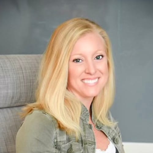 Headshot of Ashleigh Lester, LPC