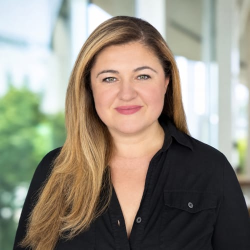 Headshot of Gina Levi, LCSW