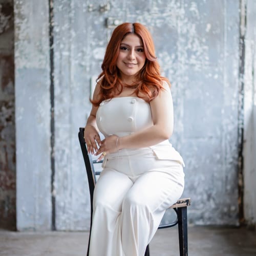Mayra Rivera - | Headway