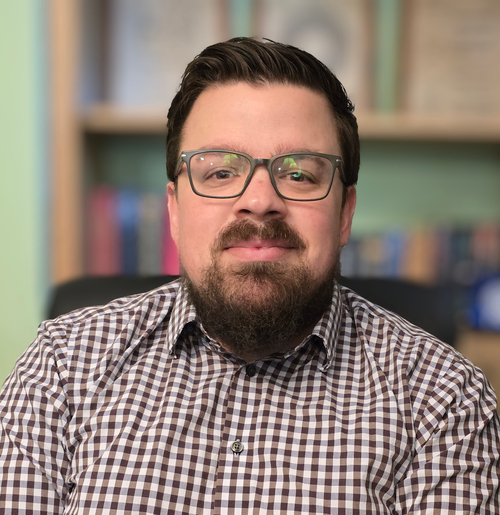 Headshot of Aaron Henn, LPC