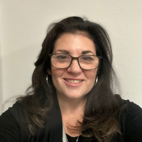 Headshot of Andrea Bloom, LCSW