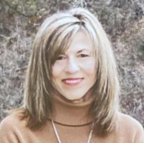 Headshot of Maureen McGuire, LCPC