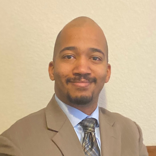 Headshot of Alberto Luna, PSYCHOLOGIST