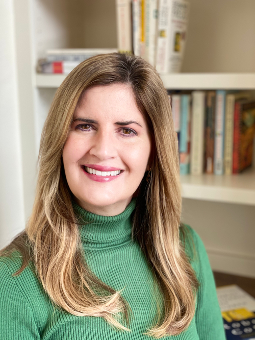 Headshot of Amy Molina, PSYCHOLOGIST