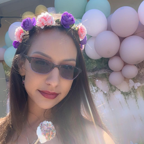 Headshot of Loryn Hicks, LMFT