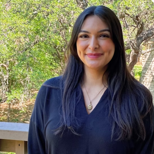 Headshot of Alyssa Flores, LPC