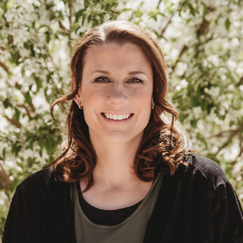 Headshot of Jennifer Geselevich, LPC
