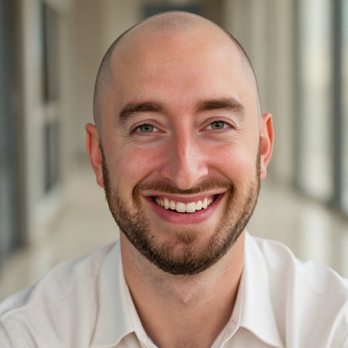 Headshot of Robert Schranze, DO