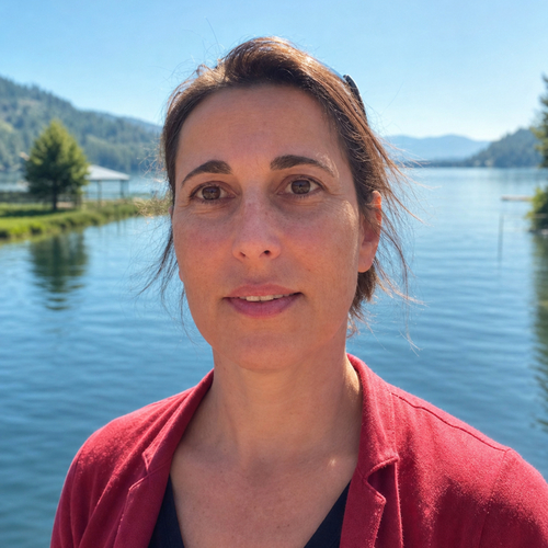 Headshot of Dana Livneh, LMFT