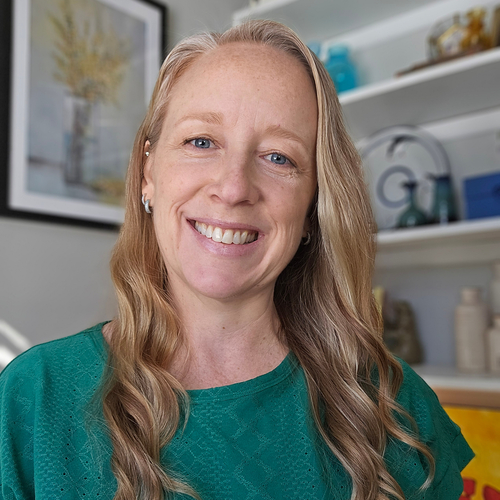 Headshot of Jennifer Mossgrove, PSYCHOLOGIST