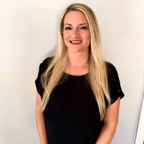 Headshot of Nichole Lange, LCSW