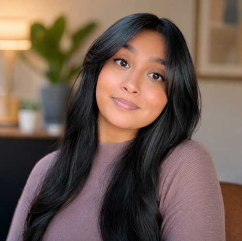 Headshot of Vaneeta Lochan, LMHC