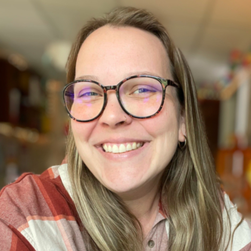 Headshot of Stacie Pratt, LCSW