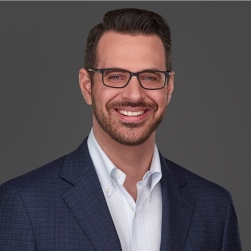 Headshot of Steven Macchione, LICENSED_PSYCHOLOGIST