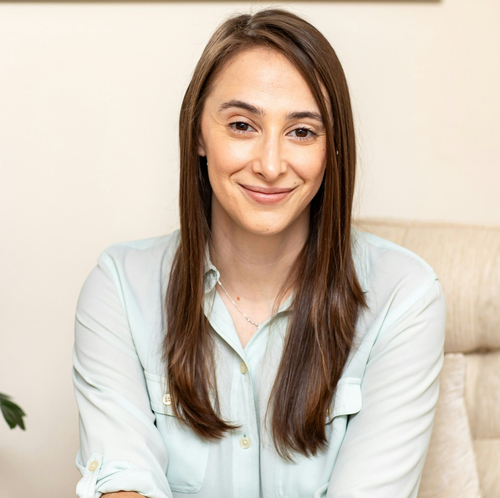 Headshot of Arielle Green, LCSW