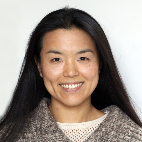 Headshot of Junko Araki, LPC