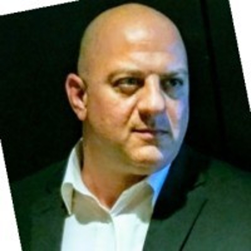 Headshot of Mark Correale, LCSW