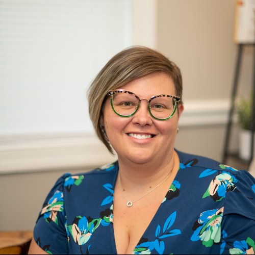 Headshot of Kelly Johnson, LCSW