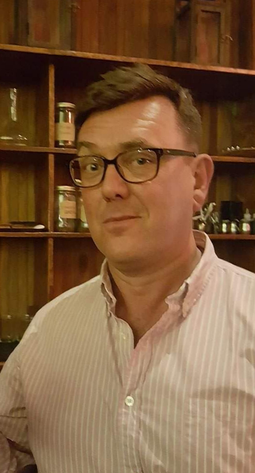 Headshot of Douglas Glen, LMFT