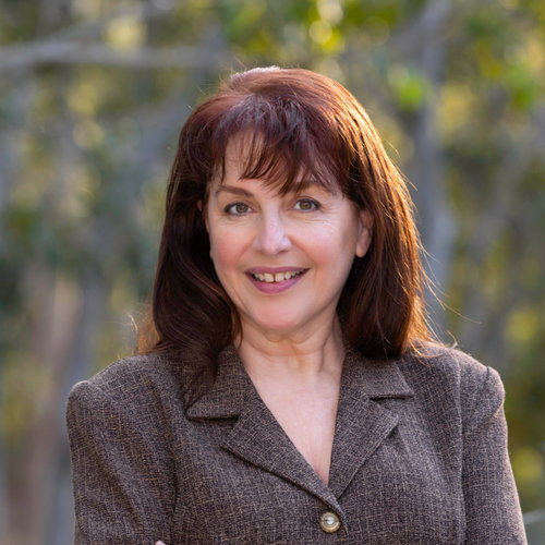 Headshot of Carla Naragon, LMFT