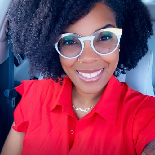 Headshot of Denetta Dixon, LCSW