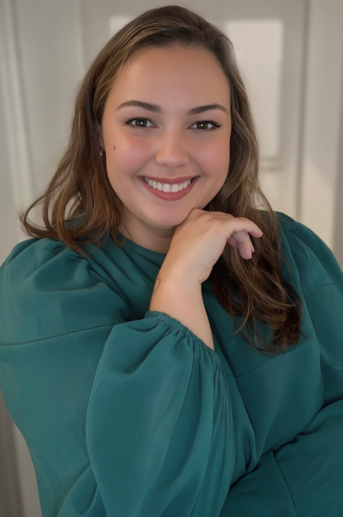 Headshot of Alexis Patel, LPC