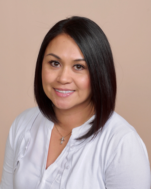 Headshot of Jenn Domingo, LMFT