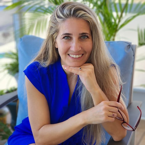 Headshot of Stacey Luczejko, LMHC