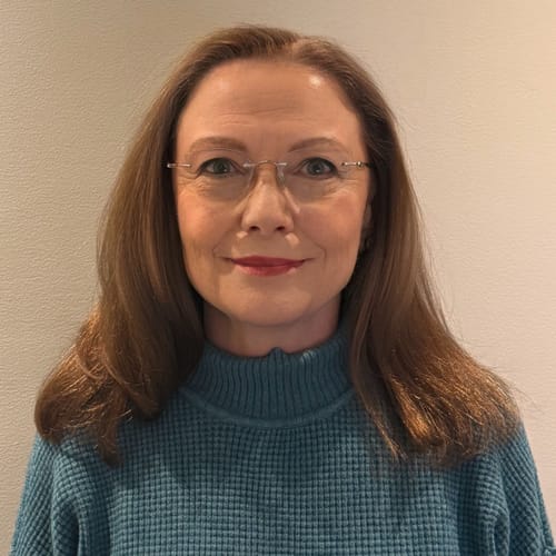 Headshot of Karen Lehr, APN