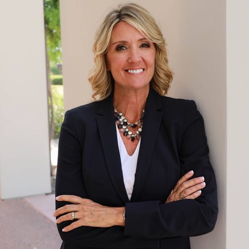 Headshot of Kristi Fowler, LMFT