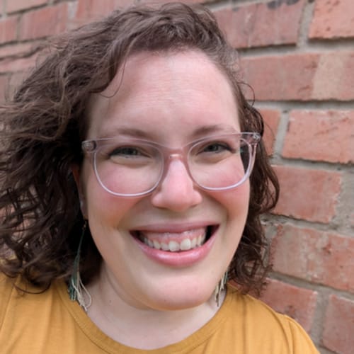 Headshot of Rachel Fox, LMFT