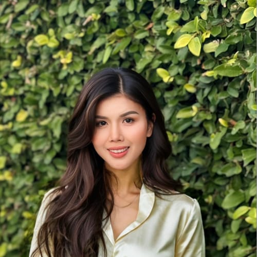 Headshot of Linh Tran, NP