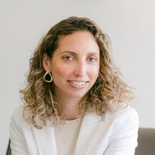 Headshot of Jimena Picciano, LMFT