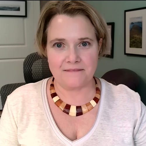 Headshot of Susan Lanham, LICSW