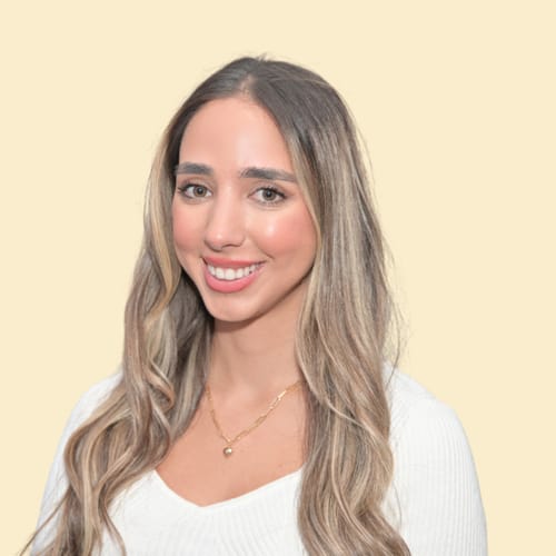 Headshot of Tugba Guven, LCSW