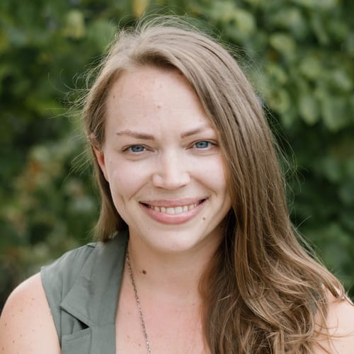 Headshot of Caroline Hippler, LCPC
