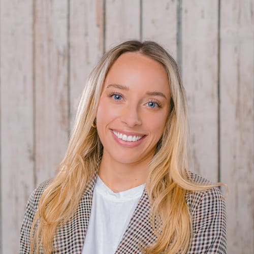 Headshot of Bernadette Barton, LPC